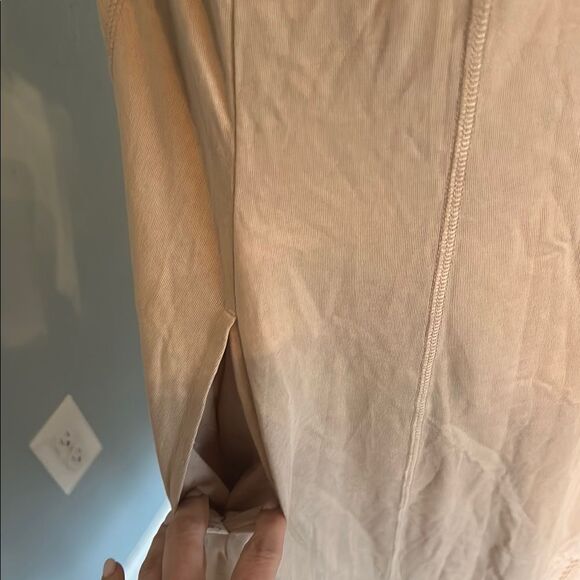 LOGO Lavish Tan Shirtdress with bottom embroidered detail - Picture 3 of 9